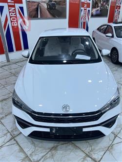 ئێم جی 5 پڵەس